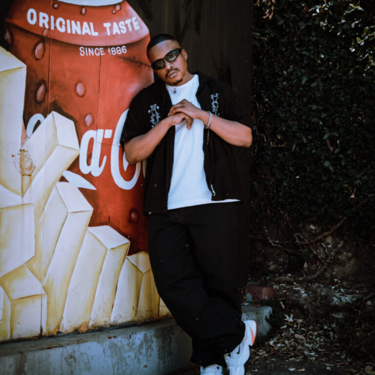 prod_track-files_1410414_extra_pictures_Falco-Holmz_2